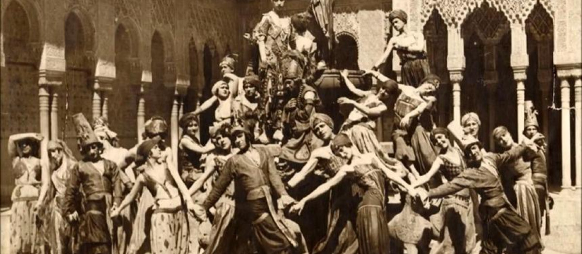 Los bailarines de los Ballets Rusos en la Alhambra de Granada, mayo de 1918