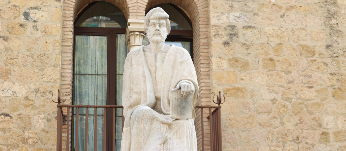 Monumento a Averroes