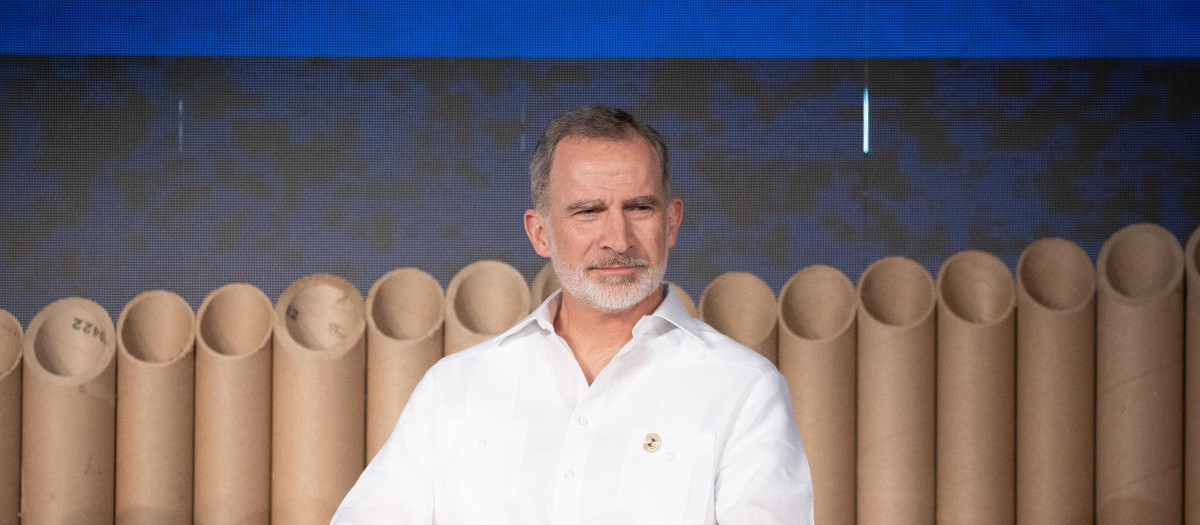 El Rey Felipe VI, durante la clausura del XIV Encuentro Empresarial Iberoamericano, en Puerto Sansouci, a 24 de marzo de 2023, en Santo Domingo (República Dominicana)
