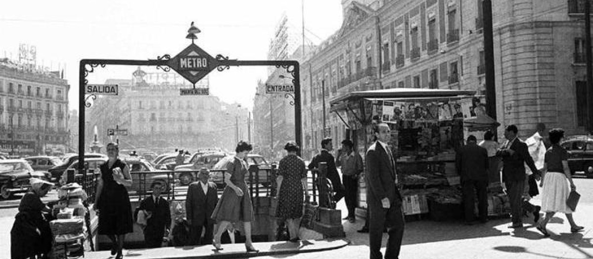 Acceso a la estación de Sol en los años 50