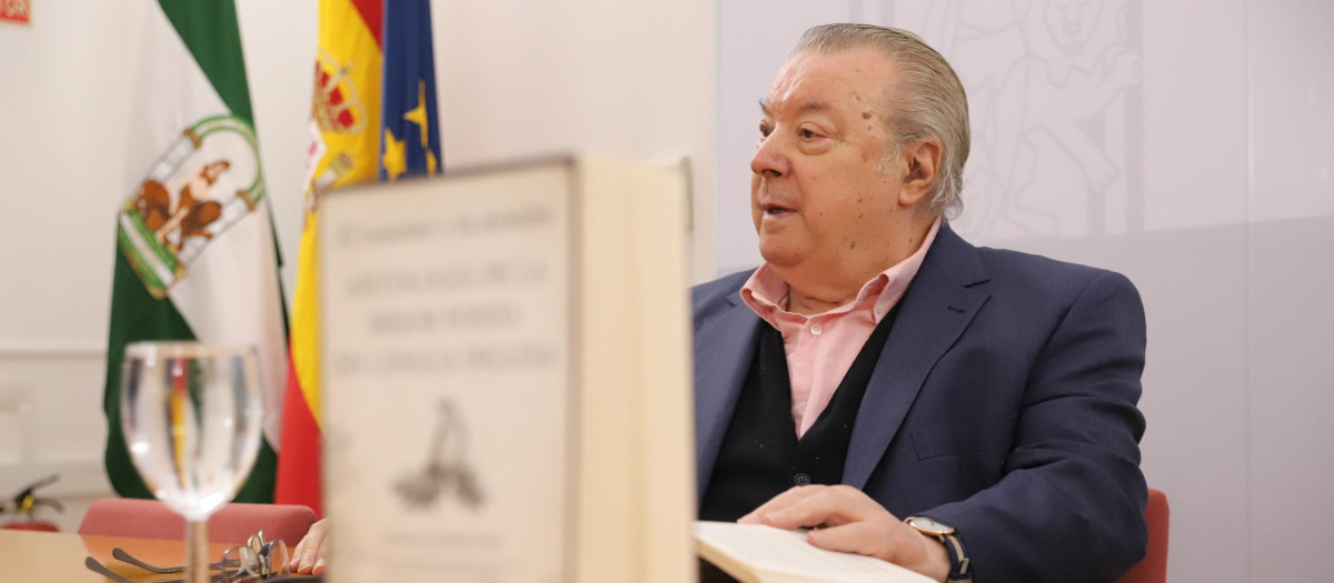 Carlos Clementson presenta 'El ruiseñor y la alondra. Antología de la mejor poesía en lengua inglesa'