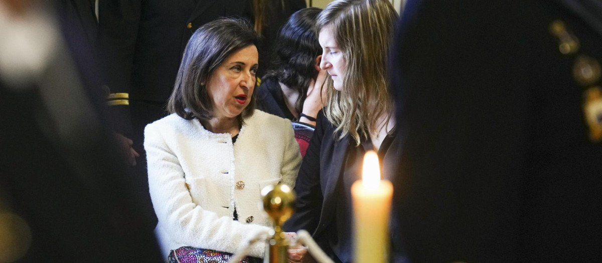 La ministra de Defensa, Margarita Robles, acude a la capillla ardiente del Jefe de Estado Mayor de la Armada