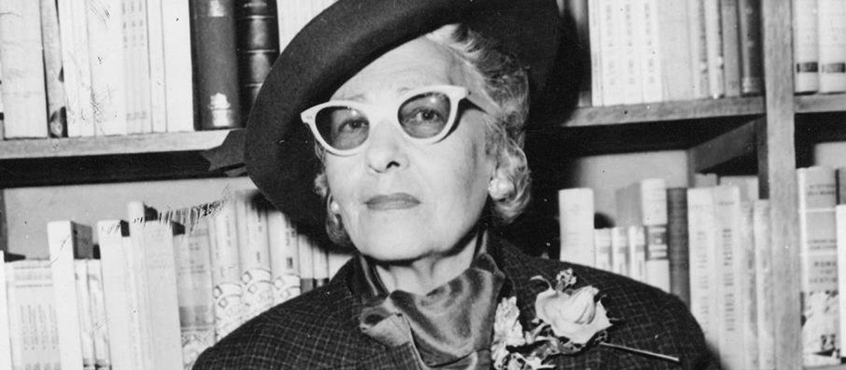 Victoria Ocampo en una firma de libros en El Ateneo Buenos Aires, en 1967