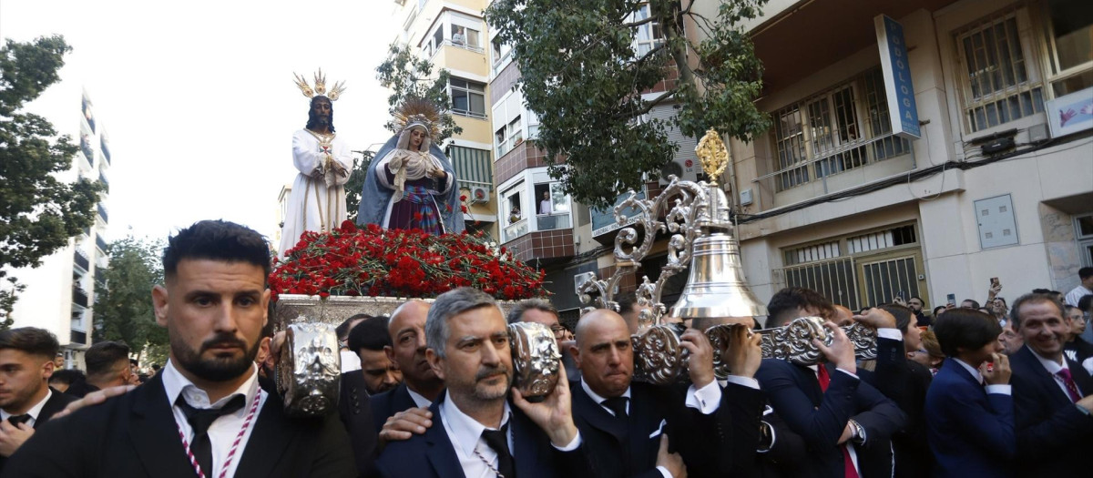Traslado del Cautivo y la Virgen de la Trinidad de Málaga