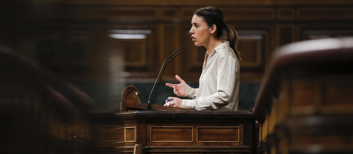 La ministra Irene Montero, durante un pleno en el Congreso