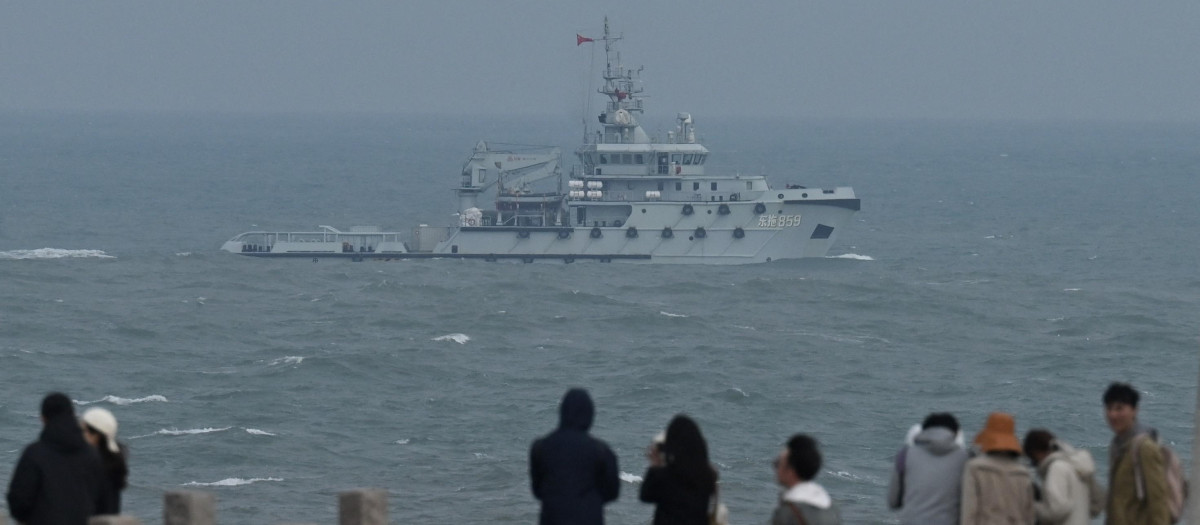 Buque militar chino maniobras militares China Taiwán