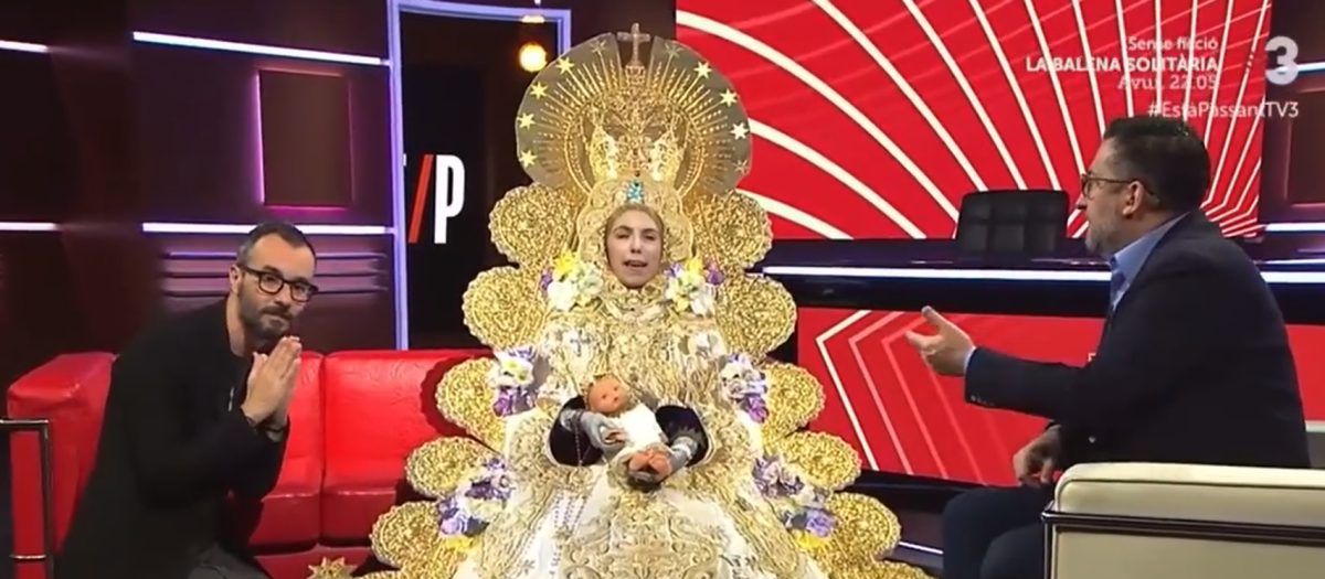 Imagen de la irreverente parodia del programa de TV3 Està passant