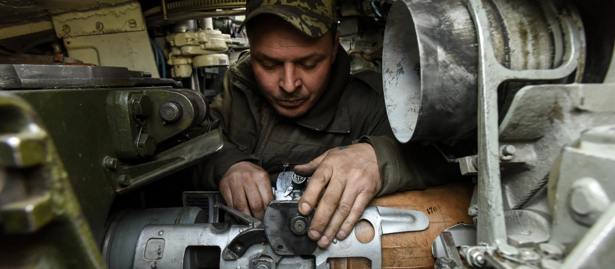 Interior carro de combate ucraniano