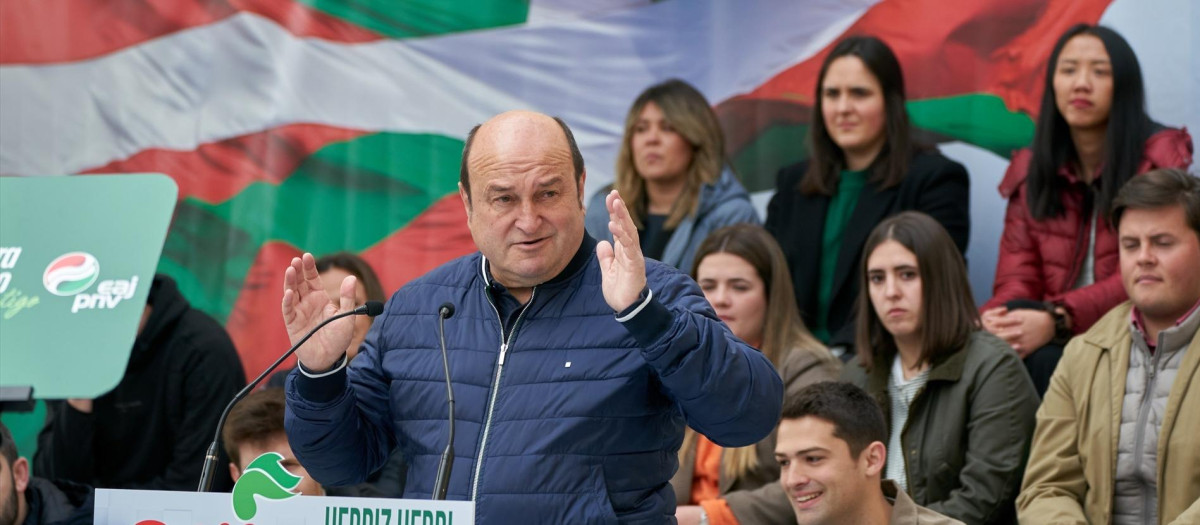 El presidente del PNV, Andoni Ortuzar, en un acto de las juventudes nacionalistas