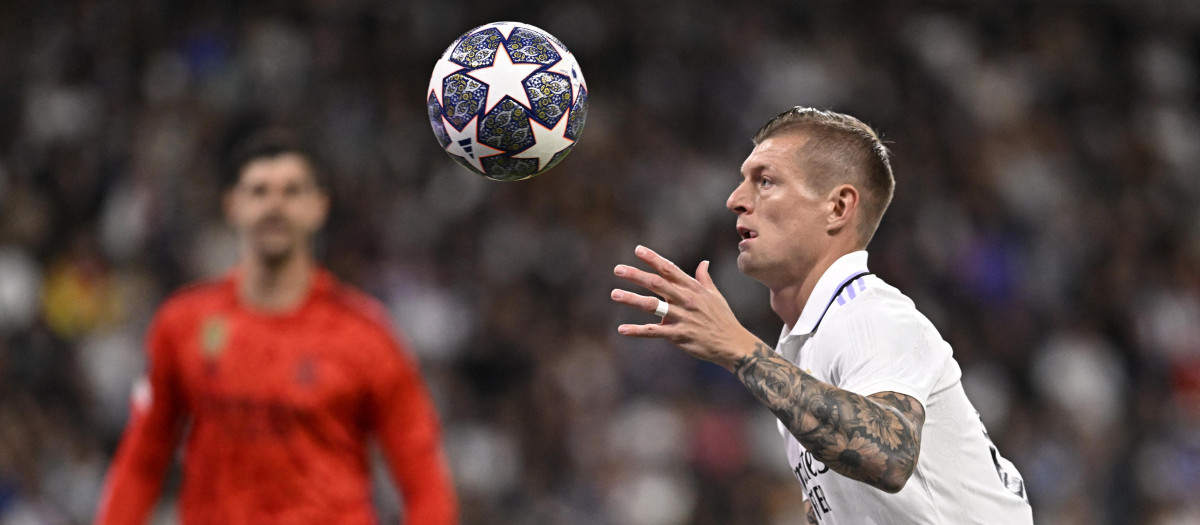 Toni Kroos termina contrato con el Real Madrid este verano, pero lo ampliará un año más