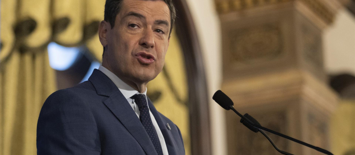 El presidente de la Junta de Andalucía, Juanma Moreno, este lunes en Sevilla