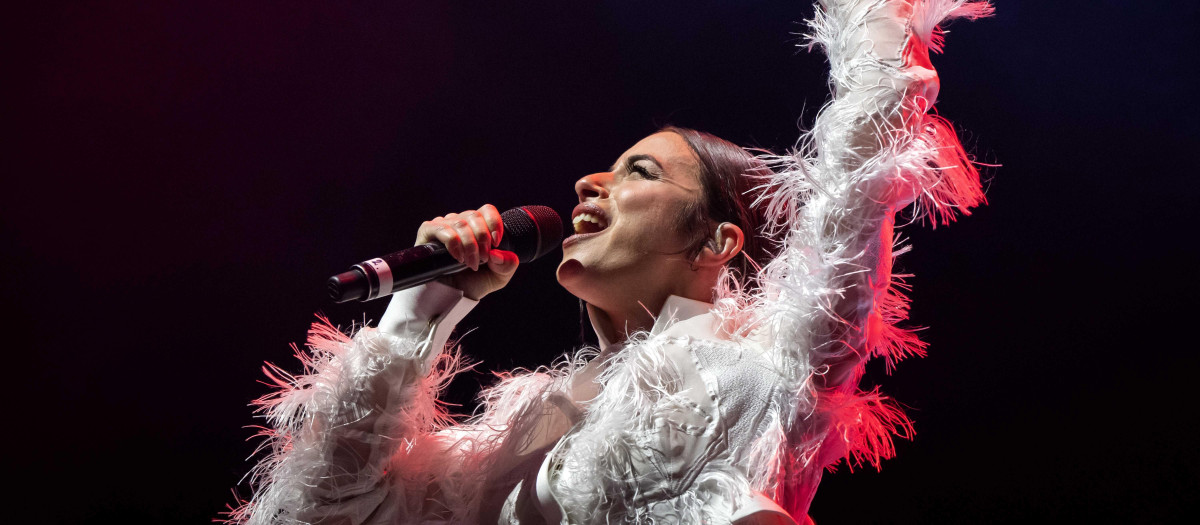 Blanca Paloma, actuando en la pre-party 'Eurovision in Concert' celebrada en Ámsterdam