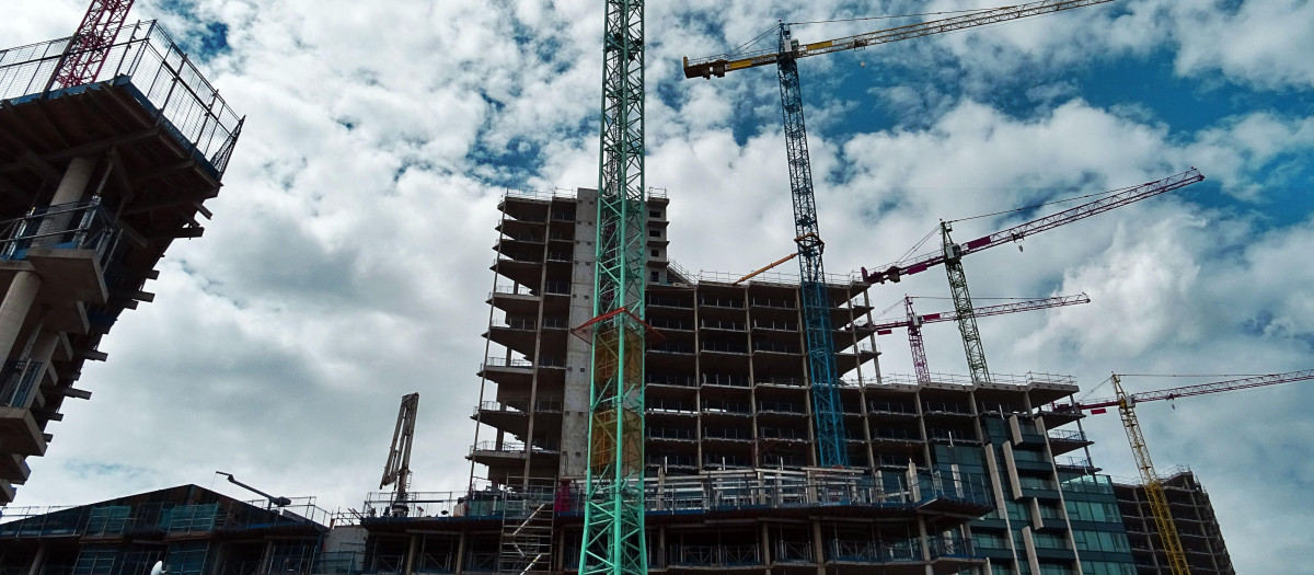 El Gobierno ha prometido en 48 horas casi cien mil viviendas