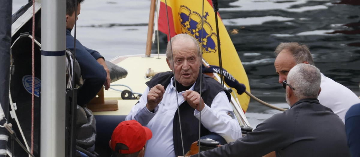 El Rey Juan Carlos a bordo del Bribón en Sanxenxo