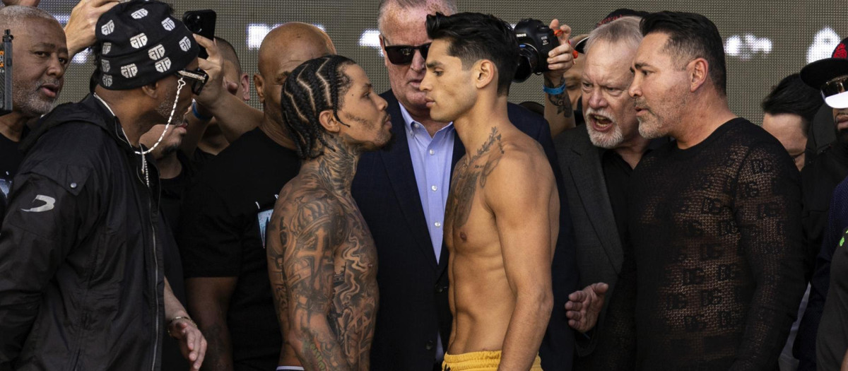 Gervonta Davis (izquierda) y Ryan García, durante la ceremonia del pesaje