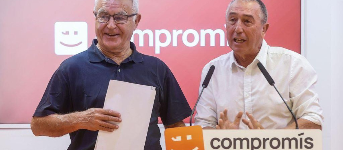 El alcalde de Valencia, Joan Ribó, junto al diputado nacional de Compromís, Joan Baldoví.