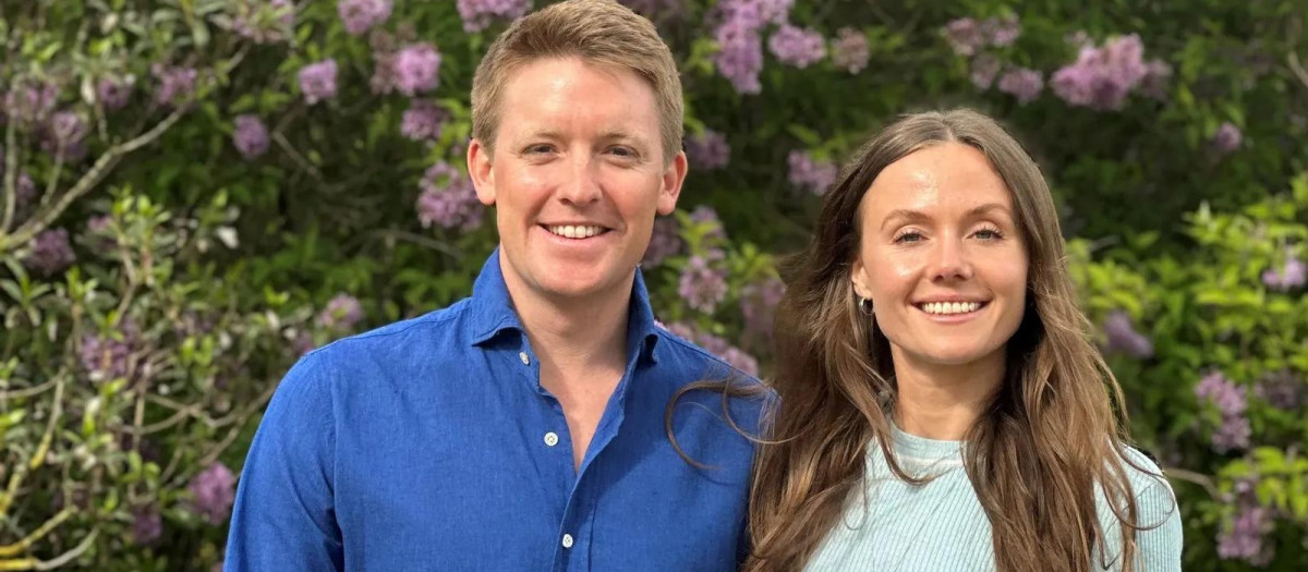 Hugh Grosvenor y Olivia Henson