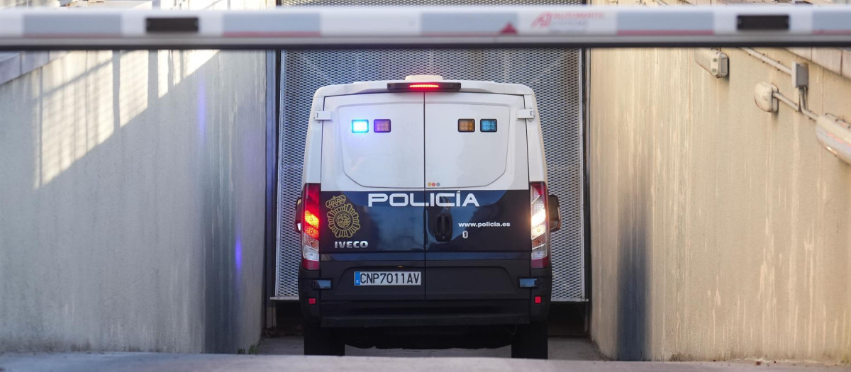 Imagen de archivo de un furgón de la Policía Nacional