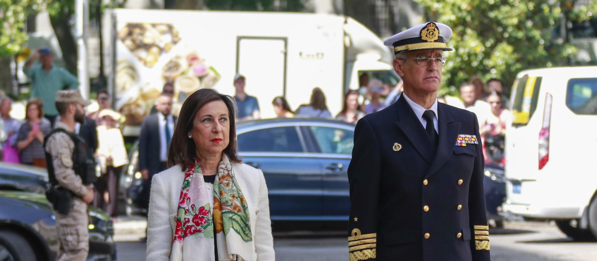 La ministra de Defensa, Margarita Robles, preside el acto de toma de posesión del nuevo Almirante Jefe de Estado Mayor de la Armada (AJEMA), Antonio Piñeiro Sánchez