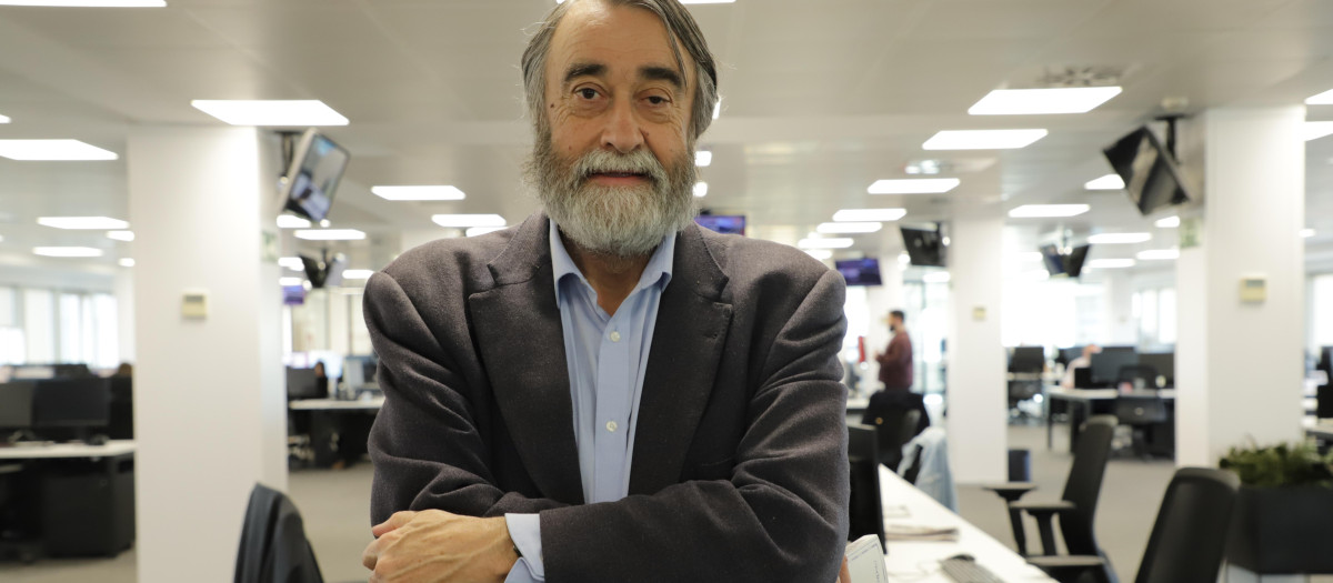 Pedro García Cuartango en su visita a El Debate