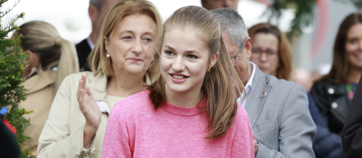 Princess of Asturias Leonor de Borbon during a visit to Cadavéu (Concejo de Valdés) as winner of the 33th annual Exemplary Village of Asturias Awards, Spain, on Saturday 29 October 2022.
En la foto plantando un arbol