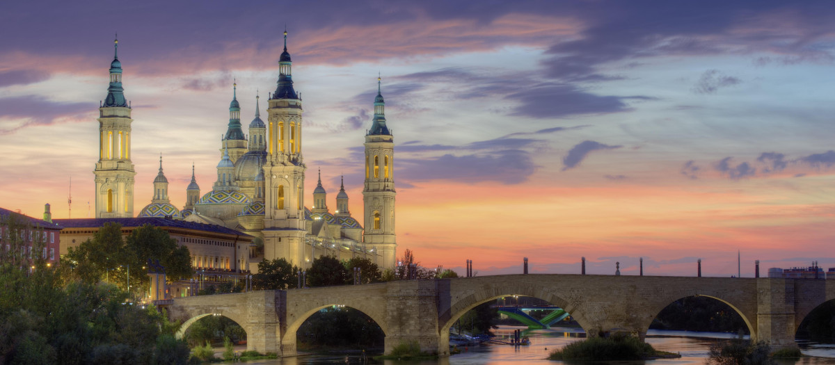 Vista de la Basílica de Nuestra Señora del Pilar
