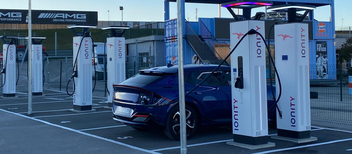 Las instalaciones de carga en España son deficitarias actualmente