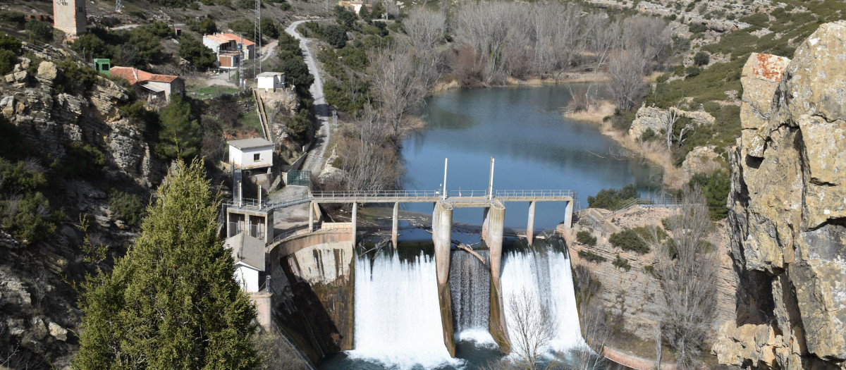 Vista aérea de la presa de