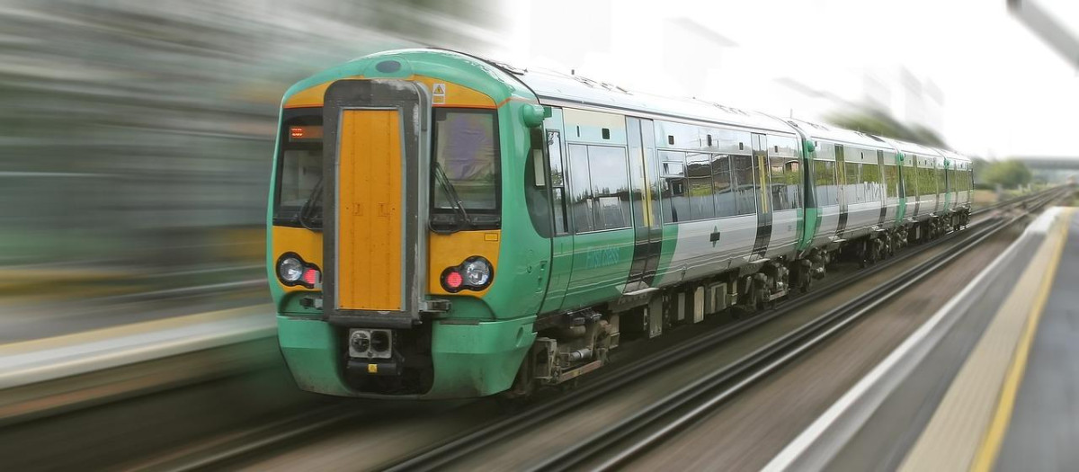 El presidente del Gobierno ha anunciado la rebaja del pase del Interrail europeo