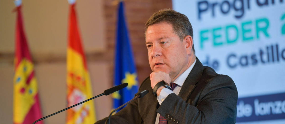 El presidente de la Junta de Castilla-La Mancha, Emiliano García-Page, interviene durante la presentación del Plan Operativo del programa FEDER de Castilla-La Mancha, en Viñedos Cigarral de Santa María Cerro del Emperador, a 13 de marzo de 2023, en Toledo, Castilla La-Mancha (España). El Programa Operativo FEDER de Castilla-La Mancha tiene como objetivo general impulsar un desarrollo económico de la Región sostenible e inclusivo, contribuyendo a la generación de empleo y a mejorar la competitividad de la economía regional, a través del apoyo a las pymes y al sistema regional de investigación, desarrollo tecnológico e innovación (I+D+i) garantizando el acceso de toda la población a las tecnologías de la información y la comunicación (TIC’s).
13 MARZO 2023;FEIJÓO;PP;28M;ELECCIONES;VICESECRETARIAS
Eusebio García del Castillo / Europa Press
(Foto de ARCHIVO)
13/3/2023