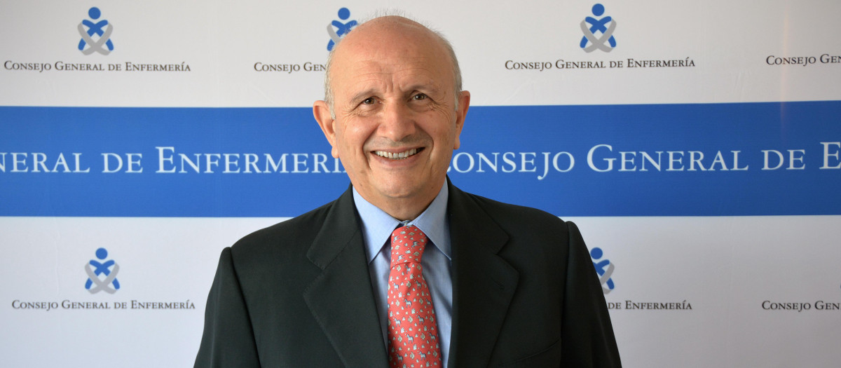 Máximo González, ex presidente del Consejo General de Enfermería de España