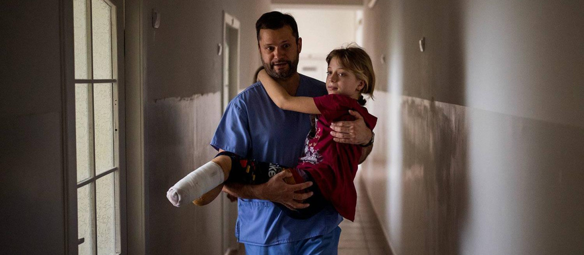 Yana perdió las dos piernas en un bombardeo en la ciudad de Kramatorsk