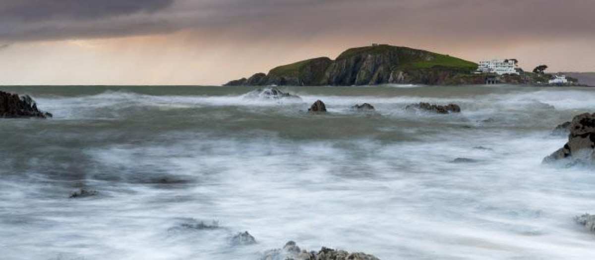 Isla Burgh, la isla donde Agatha Christie escribió 'Diez Negritos'.