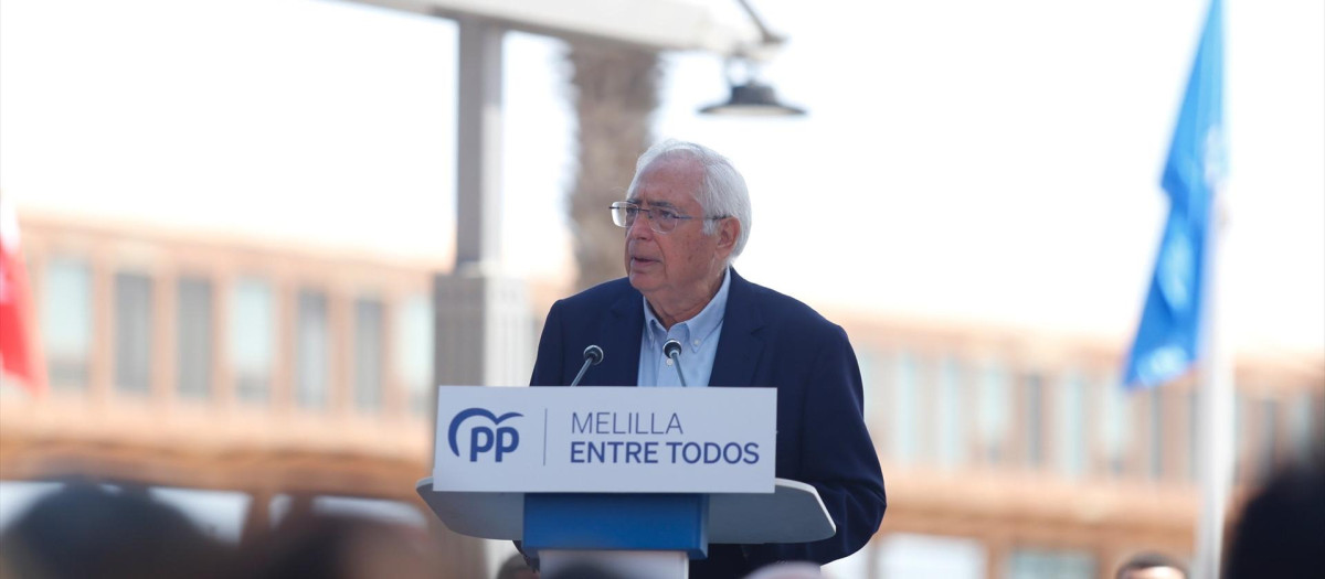 El candidato a la Presidencia de Melilla por el PP y senador, Juan José Imbroda, participa en un acto de precampaña del Partido Popular, a 5 de mayo de 2023, en Melilla (España). El acto se celebra de cara a las próximas elecciones municipales y autonómicas del 28 de mayo. Esta es la segunda visita a la ciudad del presidente del PP en los últimos tres meses. Ayer, Feijóo acudió a dos actos a Cádiz y Ceuta y hoy, lo hace en Málaga y Melilla.
05 MAYO 2023;MELILLA;PP;FEIJÓO
Ilies Amar / Europa Press
05/5/2023
