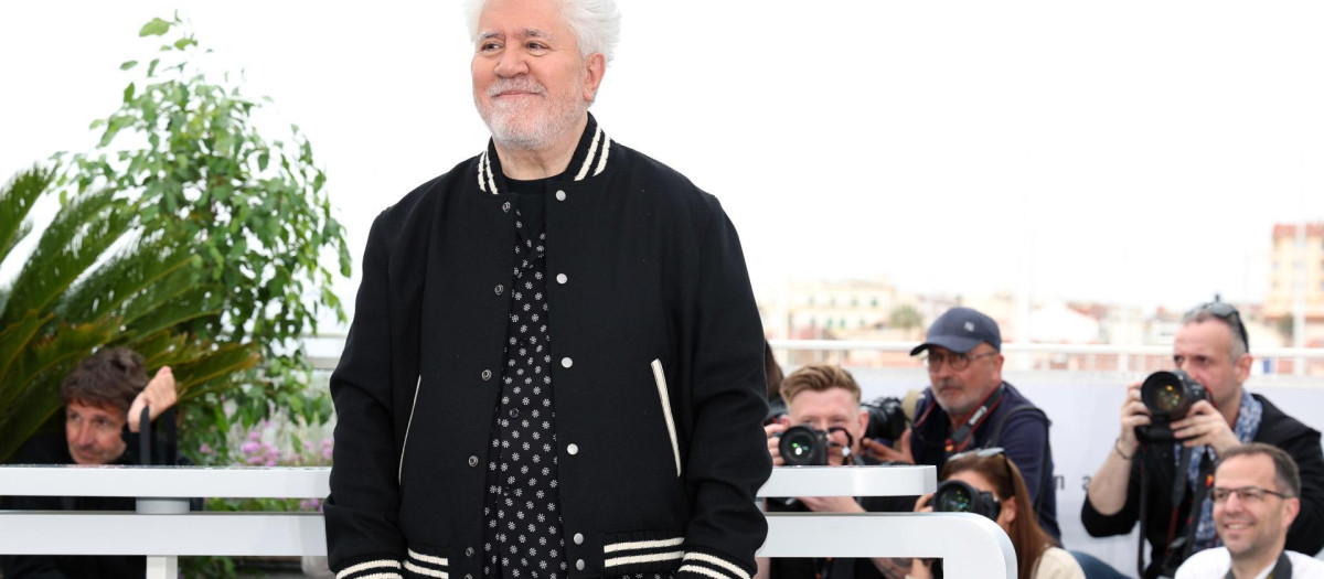 Pedro Almodóvar durante la presentación de su corto en Cannes