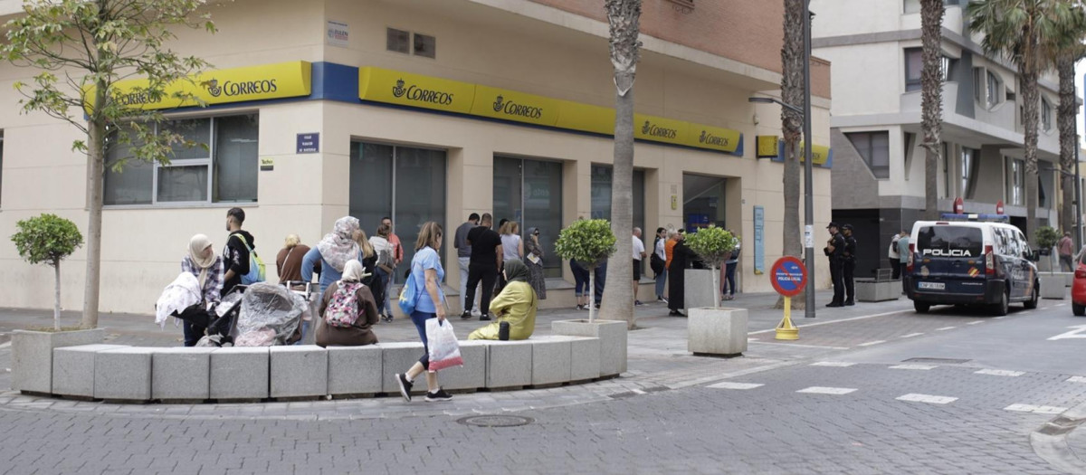 Una oficina de correos, a 17 de mayo de 2023, en Melilla