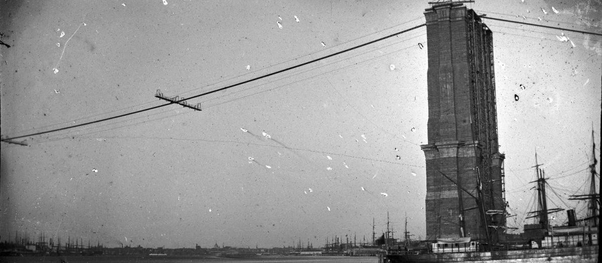 El puente de Brooklyn en construcción (1872-1887)