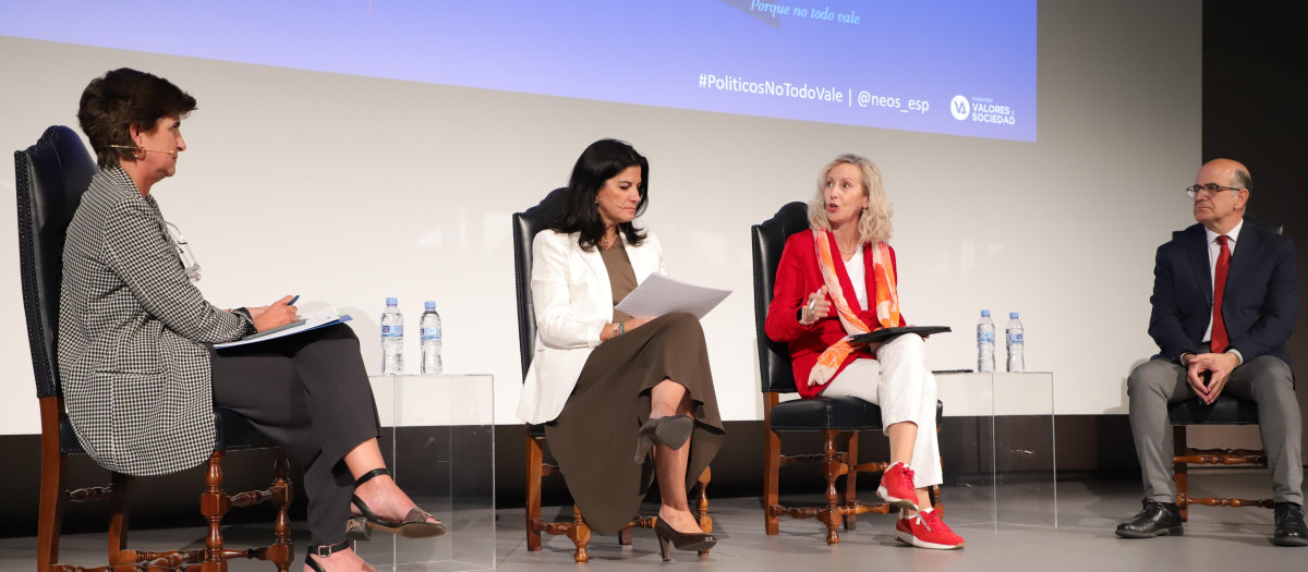 Conferencia de NEOS en el Auditorio Mutua Madrileña