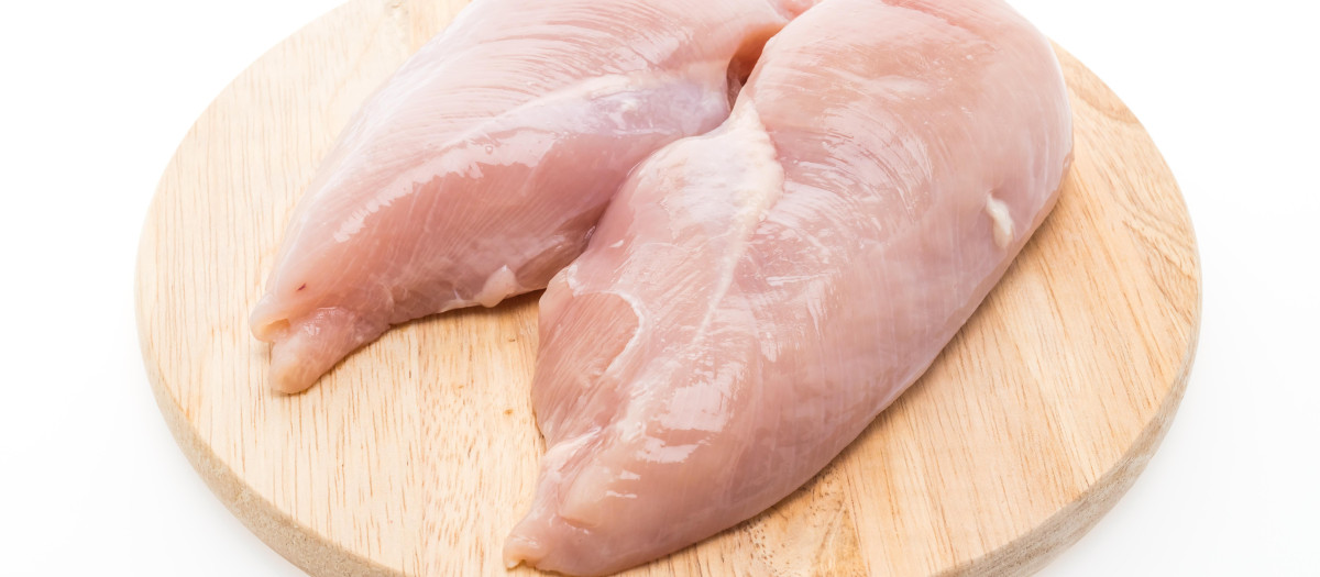 Pollo recién sacado de su envase