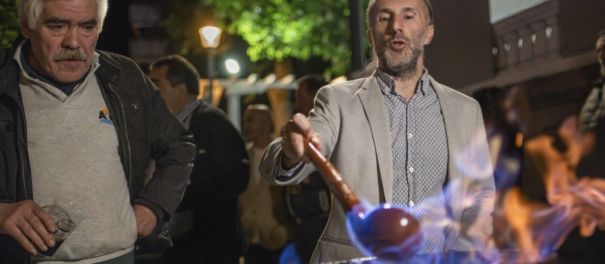 El líder de Democracia Ourensana y alcalde de Ourense, Gonzalo Pérez Jácome (d.)