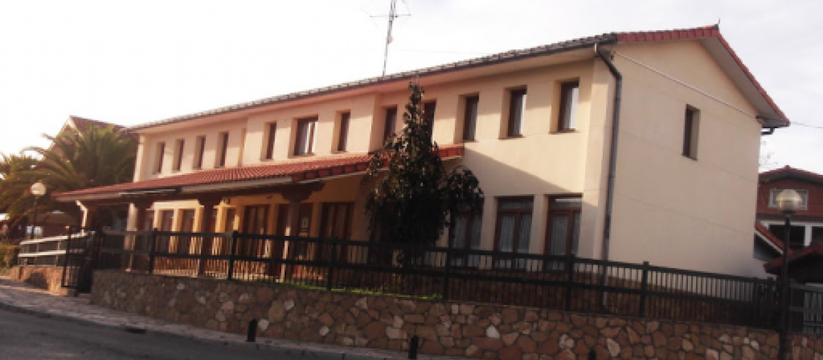 Fachada del colegio de Educación Infantil y Primaria Laukizko Lauaxeta