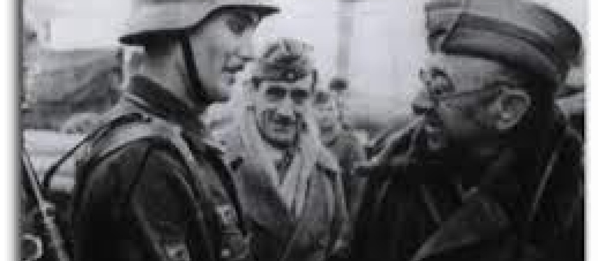 El sargento Nieto con los generales Muñoz Grandes y Moscardó.