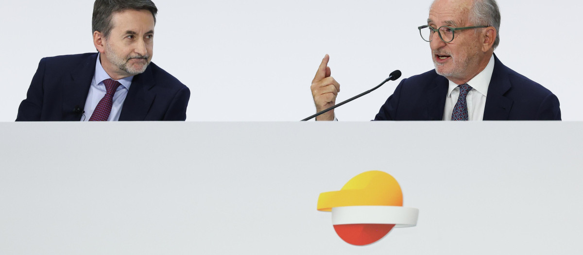 El CEO de Repsol, Josu Jon Imaz y el presidente de Repsol, Antonio Brufau