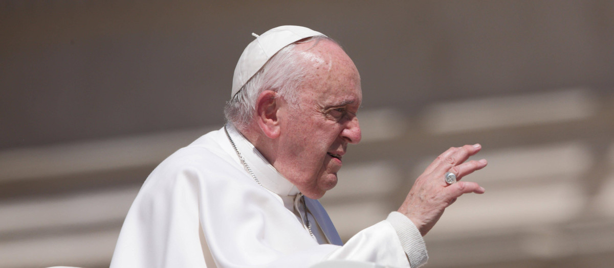 Pope Francis during the General Audience in St. Peter's Square.
General Audience 2023, Rome, Vatican City - 26 Apr 2023 *** Local Caption *** .