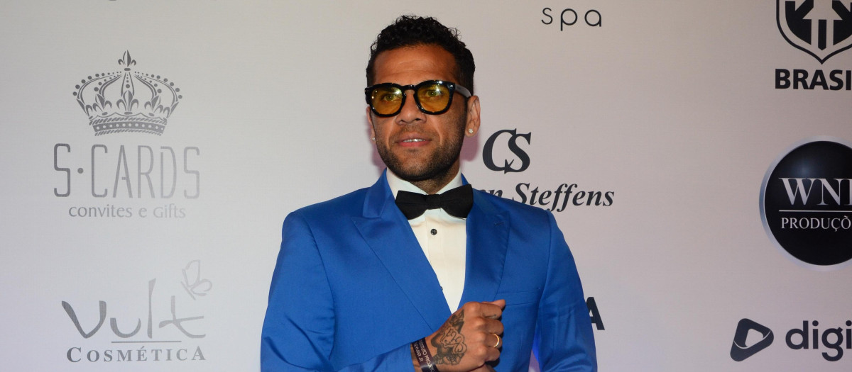 Soccerplayer Daniel Alves attend Charity auction of the Instituto NeymarJr. in Jardim Paulista in the south region of São Paulo this Thursday, 22.