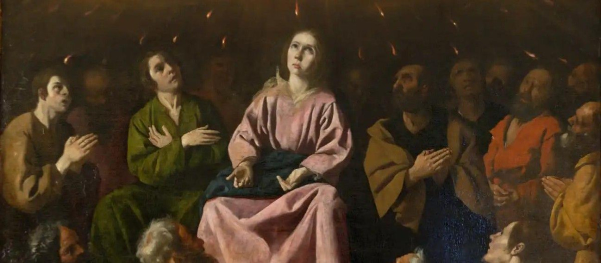 Los orígenes de la fiesta Pentecostés, como una fiesta cristiana, se remonta al siglo I, aunque no hay evidencia de que fuese observada, como es el caso de la Pascua; el pasaje en Corintios probablemente se refiere a la fiesta judía. Esto no es sorprendente, pues la fiesta, que originalmente duraba un sólo día, caía en domingo; además estaba tan estrechamente unida a la Pascua que parece ser no mucho más que la terminación del tiempo pascual. El color de las vestimentas de los sacerdotes es rojo, que simboliza el amor del Espíritu Santo o de las lenguas de fuego. Las tradiciones en España En España no es fiesta nacional, pero existen varios lugares en los que se celebra de manera importante. En Almonte, Huelva, tiene lugar la celebración de la Virgen del Rocío una romería multitudinaria en la que miles de personas y hermandades de España y Europa peregrinan hasta la aldea de El Rocío a caballo o en carro para conmemorar el Lunes de Pentecostés, día en el que sacan a la Virgen en procesión. En Atienza, en la provincia de Guadalajara, también tiene lugar una fiesta denominada La Caballada. Esta fiesta ha sido declarada Fiesta de Interés Turístico Nacional, en la que los cofrades montan a caballo, realizan carreras, sacan a la Virgen de la Estrella en procesión y se pagan las curiosas “multas” en libras de cera al son de dulzainas y tamboriles. ctv-m2w-pentecosts Las tradiciones en Europa En Italia era costumbre esparcir pétalos de rosas desde el techo de las iglesias para recordar el milagro de las lenguas de fuego. En Francia era costumbre el toque de trompetas durante el servicio divino, con el objeto de recordar el sonido del poderoso viento que acompañó el descenso del Espíritu Santo. En Inglaterra, la nobleza se entretenía con carreras de caballos. En las vísperas de Pentecostés, en las Iglesias Orientales se realizaban servicios extraordinarios de genuflexión, acompañados por largas oraciones poéticas y Salmos. Para los festejos de Pentecostés, los rusos llevan flores y ramas verdes en sus manos.