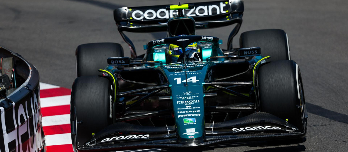 El Aston Martin de Fernando Alonso durante la clasificación del GP de Mónaco
