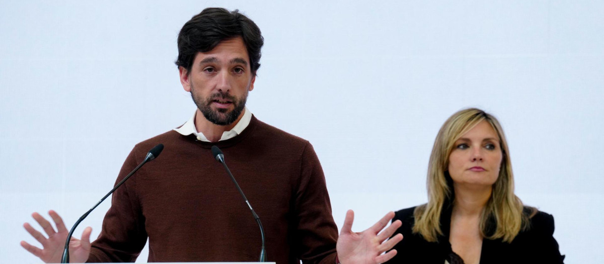 El secretario general de Cs, Adrián Vázquez, y la portavoz política, Patricia Guasp