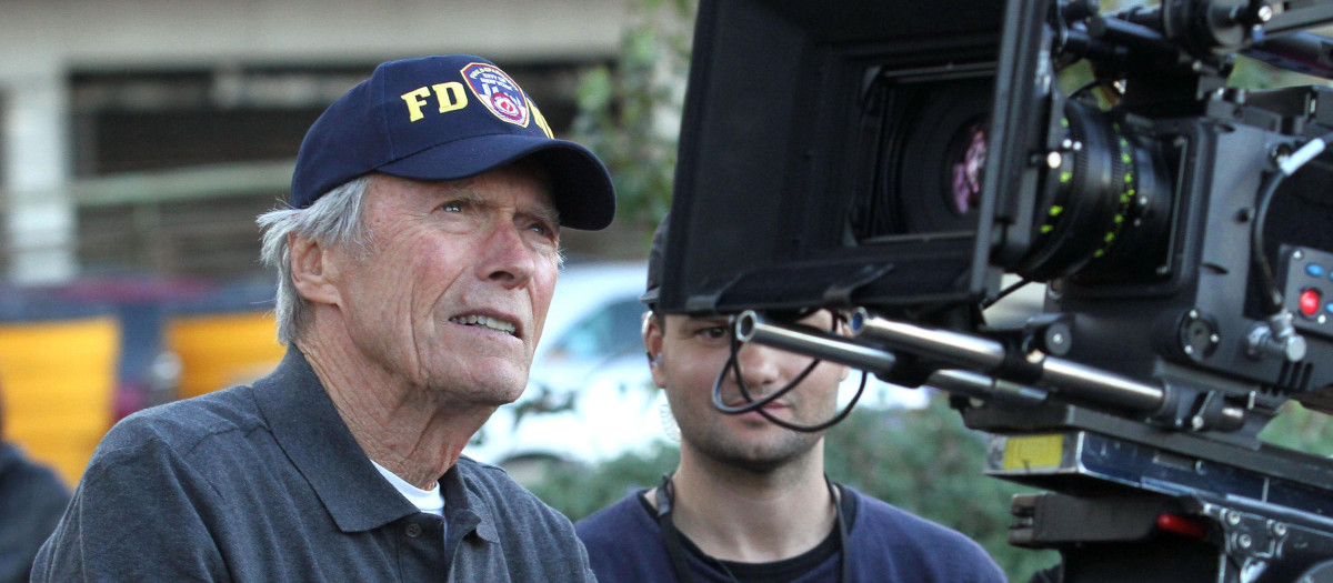 Clint Eastwood, durante el rodaje de su película Sully