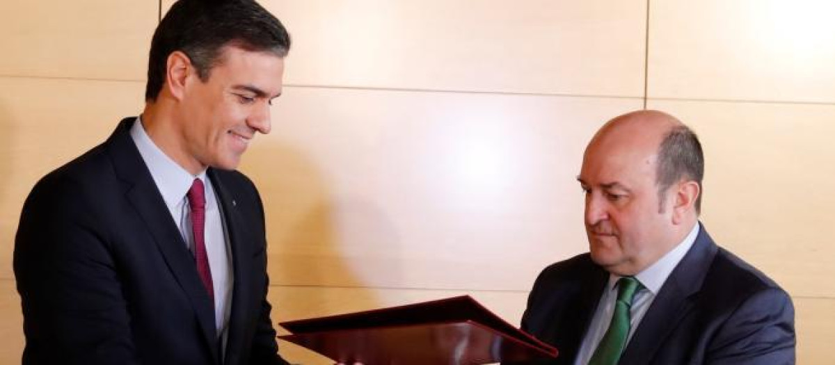 Pedro Sánchez y Andoni Ortuzar, al comienzo de la legislatura